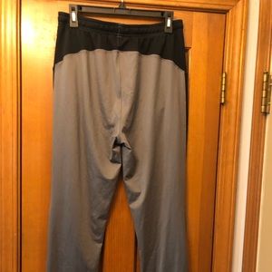 Boys XL Under Armour Pants